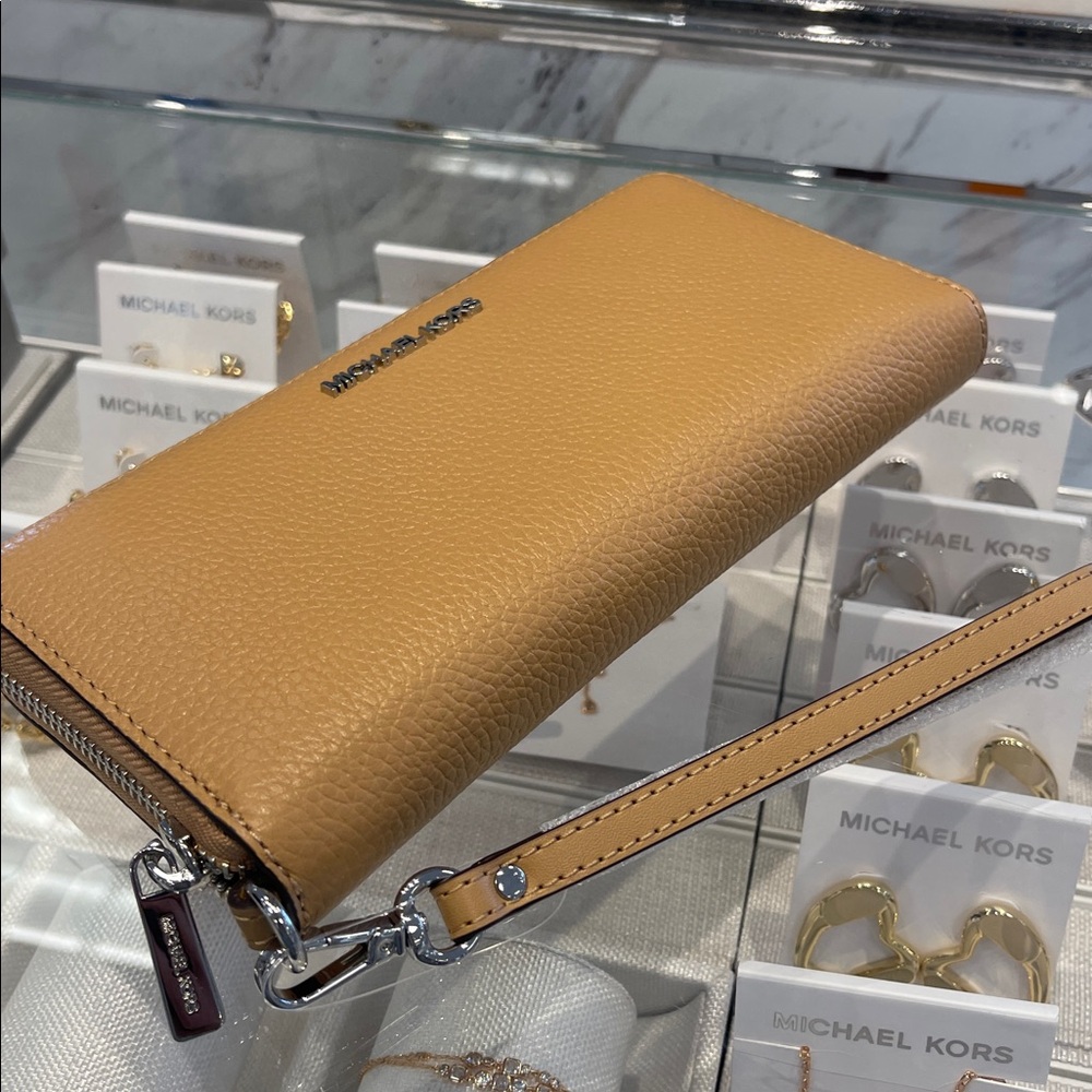 MICHAEL KORS Lg Pebbled Leather Continental Wallet Wristlet Phone Holder 
Peanut - Picture 7 of 16